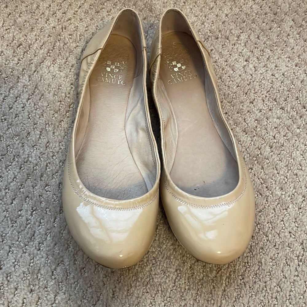 Vince Camuto nude flats size 9